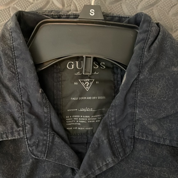 Guess button down shirts bundle - Picture 5 of 6